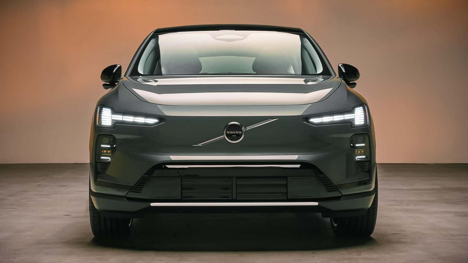 Volvo EX60: Πρεμιέρα με έως 680 άλογα και 810 χλμ. αυτονομία.
